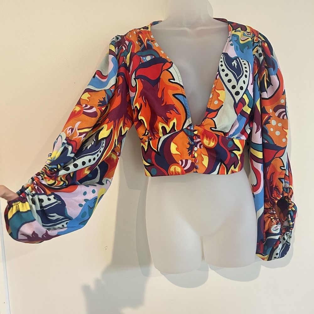Love X Design Cropped Top Sz L Bold Print Colorful Balloon Puff Sleeve